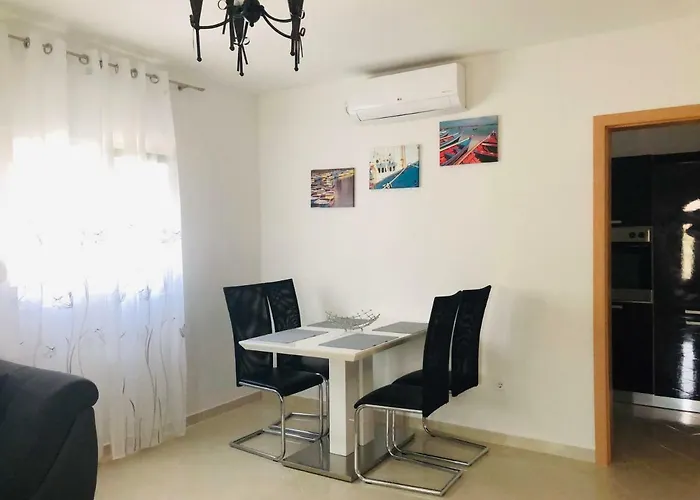 Holidays Apartman
