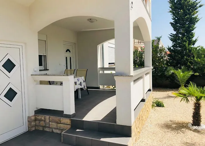 Holidays Apartment *